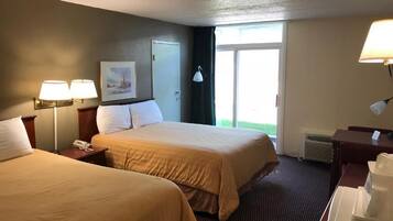 1 bedroom, desk, iron/ironing board, WiFi