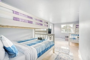 5 bedrooms, iron/ironing board, WiFi