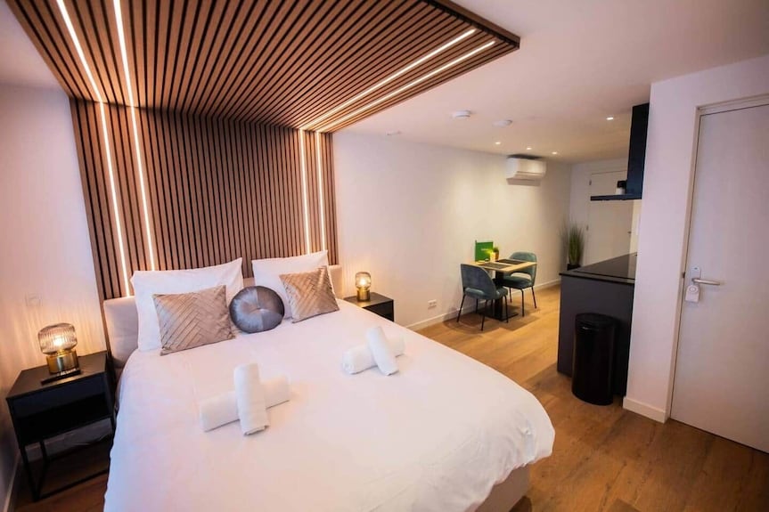 Luxurious 35m² Designer Studio (R-51-a) - Eindhoven