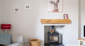 Fireplace, ping pong - Briar - sleeps 4 guests in 3 bedrooms (Graythwaite)