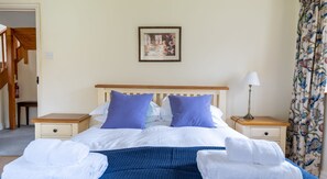 5 Schlafzimmer, Reisekinderbett, Internetzugang