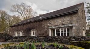 Exterior - Bull Pen - sleeps 10 guests  in 5 bedrooms (Graythwaite)