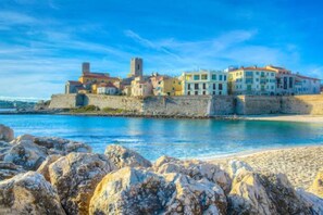 Beach - (058) Le petit National (Antibes)