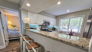 Kondominium, 3 kamar tidur | Dapur pribadi | Mesin pembuat kopi/teh, lemari es, oven, dan pemanggang roti