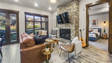 Condo, 2 Bedrooms | Living area | Smart TV