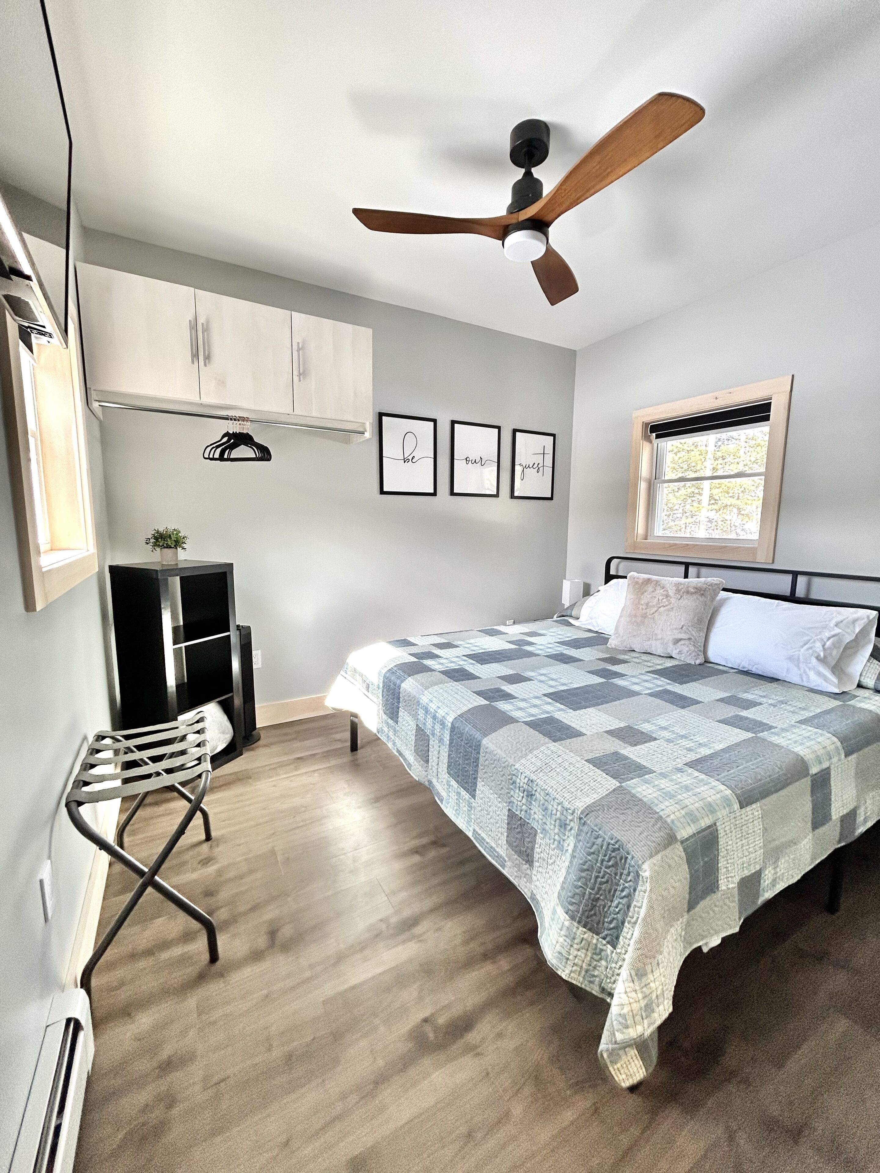 3 bedrooms, travel crib, free WiFi, bed sheets