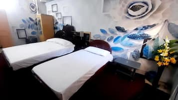 Deluxe Double or Twin Room | Soundproofing, iron/ironing board, free WiFi