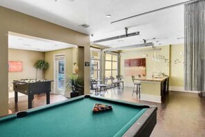 Games room - Cute SoCo 1BR King Suite w/ GymPickleballLaundry (Austin)