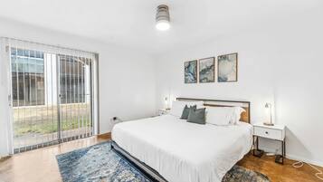 2 bedrooms, desk, iron/ironing board, WiFi