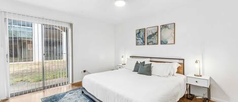 2 Schlafzimmer, Schreibtisch, Bügeleisen/Bügelbrett, WLAN