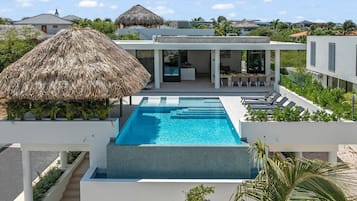 Piscina externa