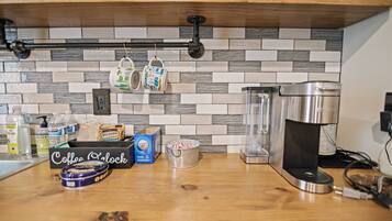 Fridge, microwave, coffee/tea maker, electric kettle