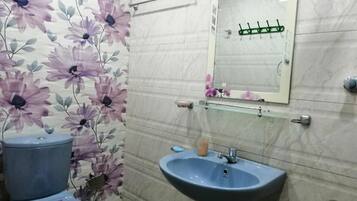 Ducha, toallas, jabón