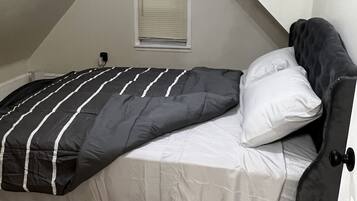 1 bedroom, iron/ironing board, WiFi, bed sheets