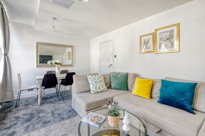 Living area - Imperial Wharf  (London)