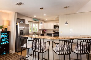 Fridge, microwave, oven, stovetop - Waterfront Canal House in Jamaica Beach, Galveston Tx (Galveston)