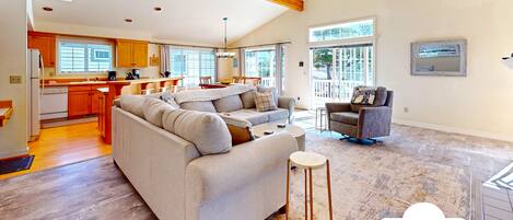 Smart TV, DVD player, foosball, table tennis