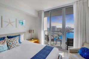 2 Schlafzimmer, Schreibtisch, Bügeleisen/Bügelbrett, Reisekinderbett