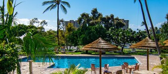 Green Views, Island Vibes, in Hawaiian comfort