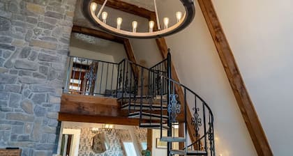 12 Acre Incredible Hideaway 30 mins from Broadway