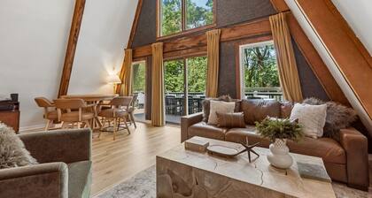 HonkyTonk Ridge, Hot Tub, Pub, Fire Pit, Sleeps 16