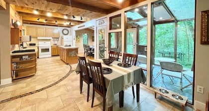 Farm House at Rock Ridge Retreat