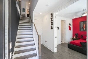 Interior - New Listing - Garth's Getaway! New Summer Pricing (Nashville)