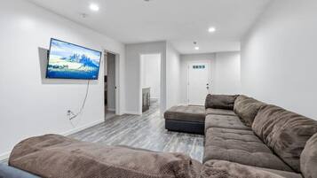 Smart-TV, peis og fotballspill