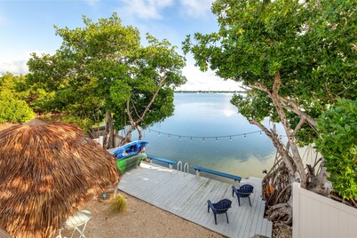 ONE PARTICULAR HARBOR ~ Waterfront 2 BR/1 Ba w/ Hot Tub!