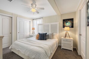 2 camere, una scrivania, ferro/asse da stiro, Wi-Fi gratuito