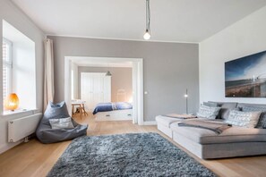 7 室のベッドルーム、アイロン / アイロン台、旅行用ベビーベッド、WiFi (無料)