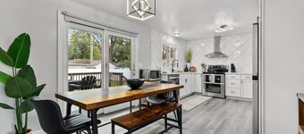 LAMBEAU|HotTub|5 MinWalk|Sleeps14|Firepit|Grill