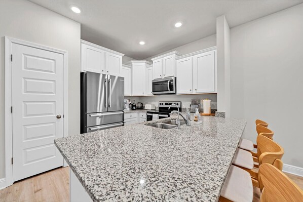 Microwave, oven, stovetop, dishwasher
