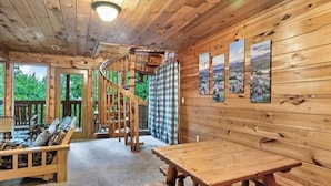 Interior - Beautiful & Cozy Amazing Views, Games rm! (Sevierville)