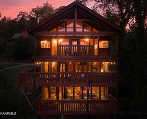 Exterior - Beautiful Cozy Cabin Near Pigeon Forge with Hot Tub + Game Room + Amazing Views (Sevierville)
