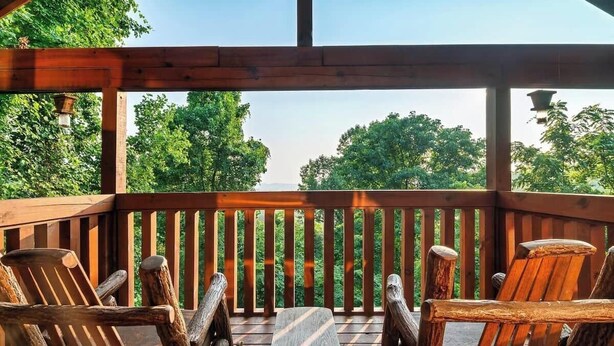 Property grounds - Beautiful & Cozy Amazing Views, Games rm! (Sevierville)
