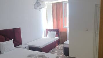 Comfort Room | 10 bedrooms, free WiFi