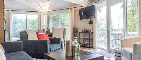 Televisión y oficina