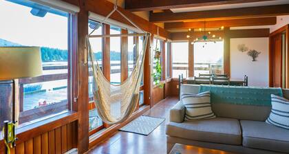 Waterfront Condo in Ucluelet with ocean and mountain views