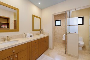 Shower, hair dryer, towels, soap - Lavish Penthouse at Quivira Los Cabos (Cabo San Lucas)