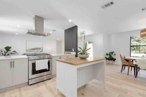 Frigorífic, microones, forn i placa de cuina