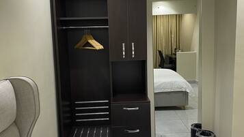 Habitación estándar | Guardarropa
