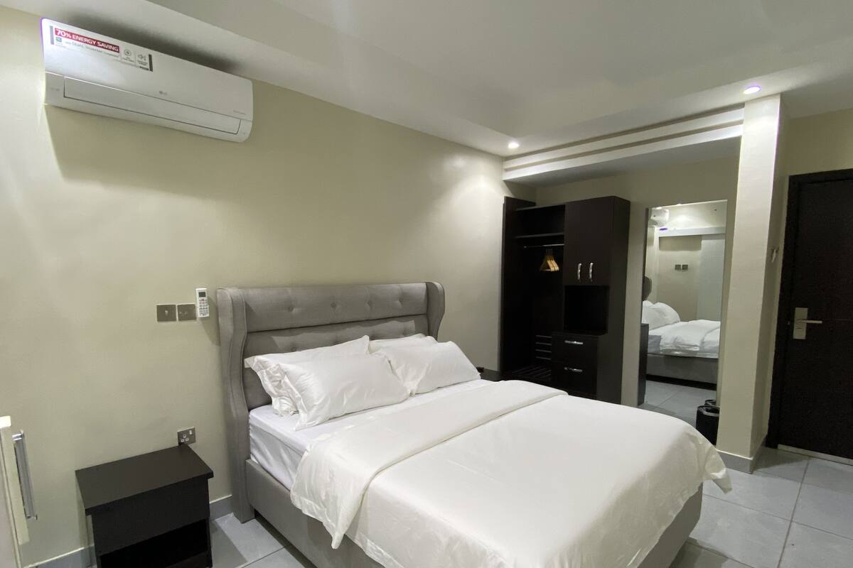 Kamar Standar | Meja kerja, kedap suara, dan Wi-Fi gratis