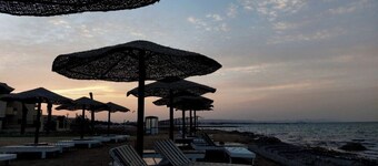Chalet for rent in fanadir bay resort 