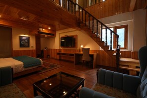Family Quadruple Room, Bathtub, Mountain View