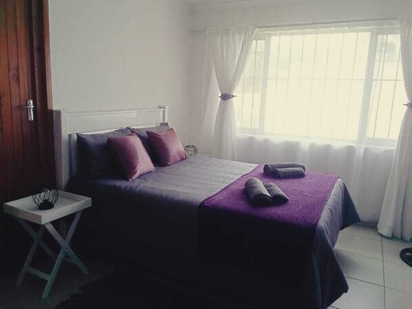 2 chambres, fer et planche à repasser, draps fournis