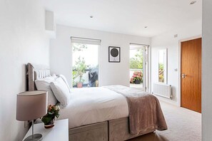 3 chambres, bureau, fer et planche à repasser, Wi-Fi