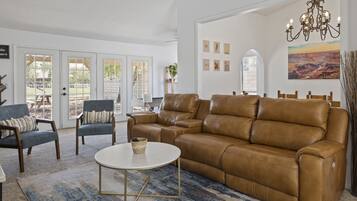 Smart-tv en een open haard