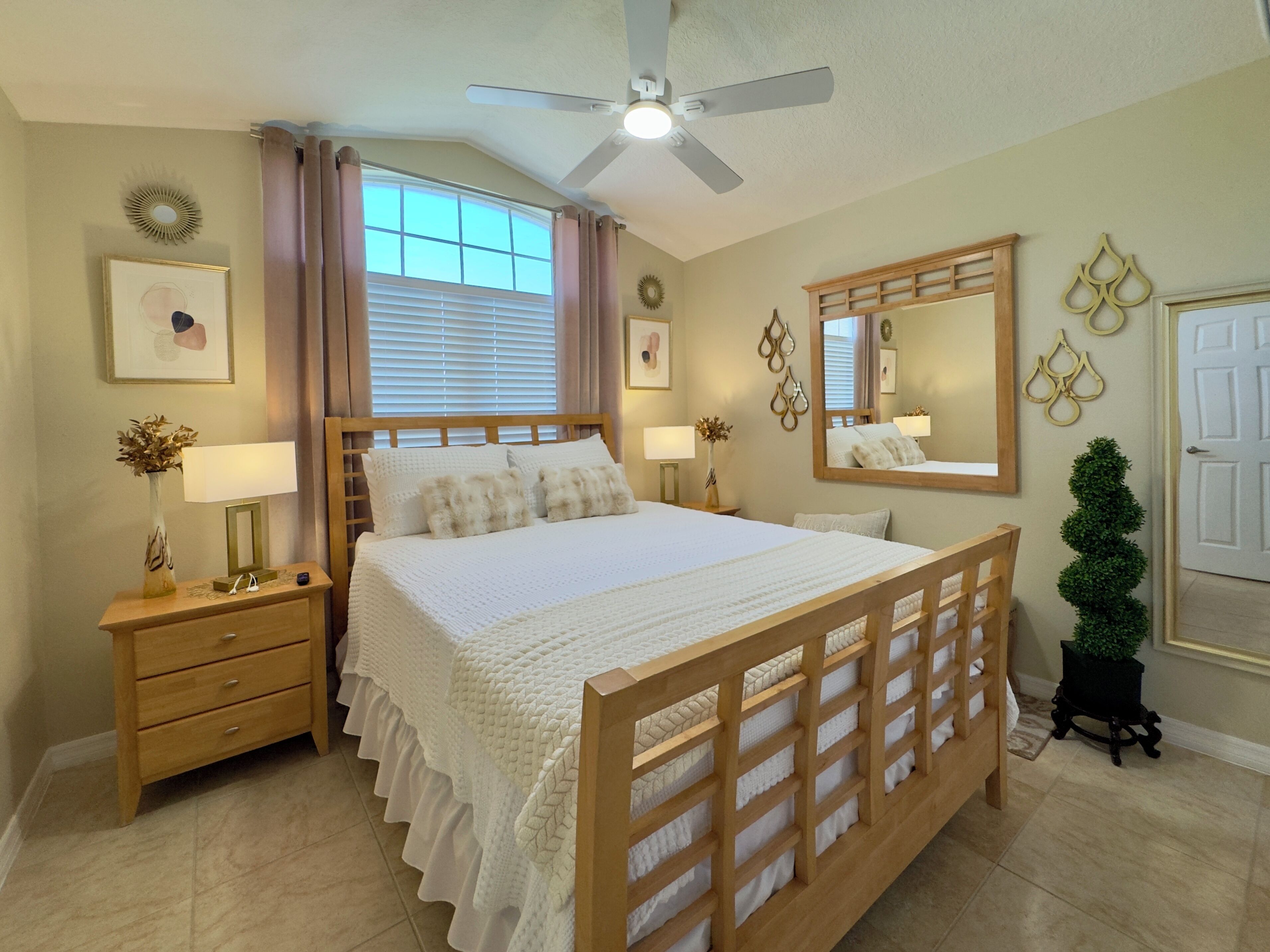 1 bedroom, in-room safe, desk, iron/ironing board