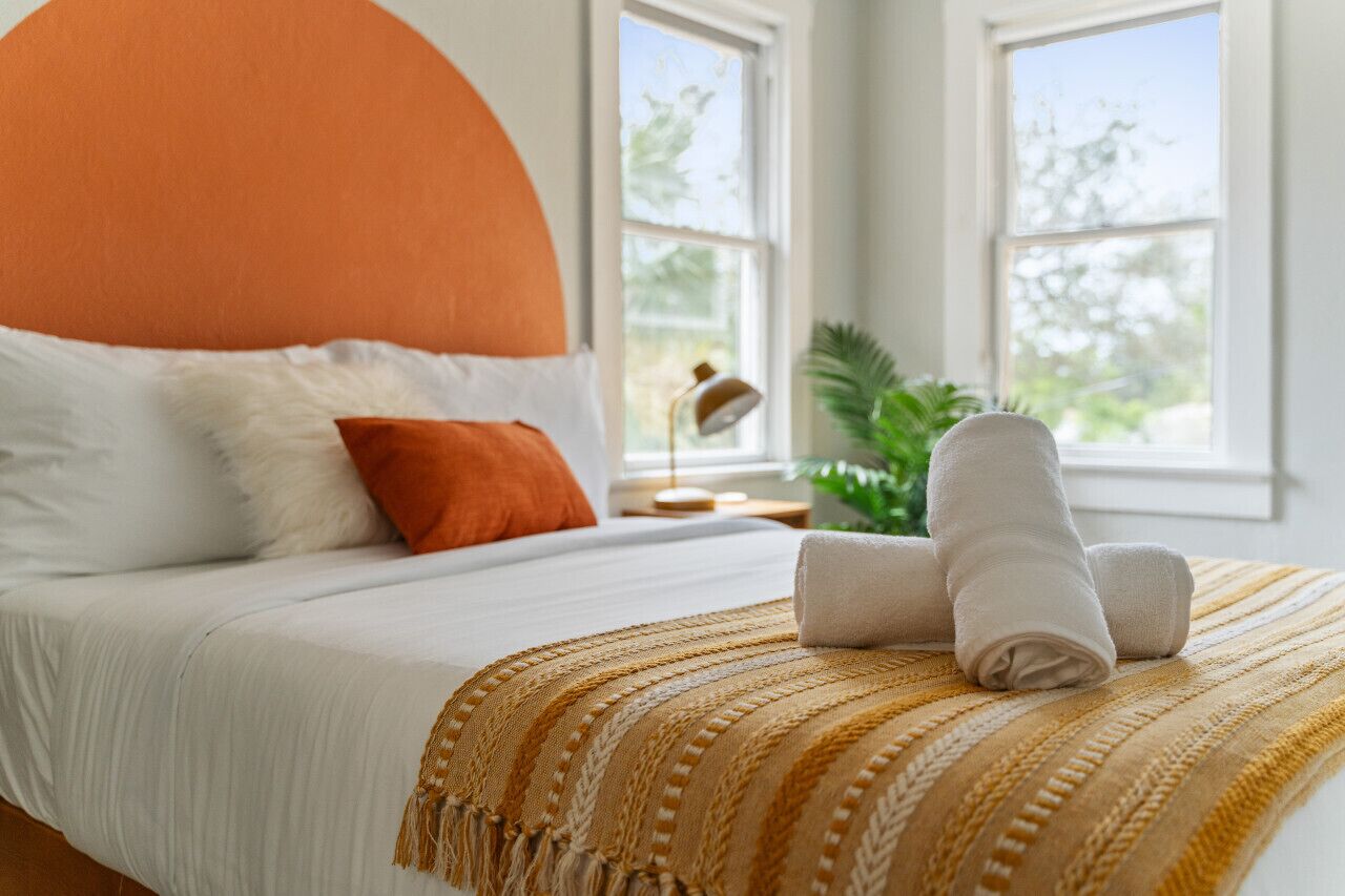 Stylish 1bd Apartment Near Central Ave (2nd Floor)